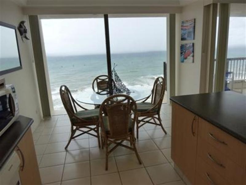 28 Northcliffe Terrace – Longbeach, Surfers Paradise QLD 4217