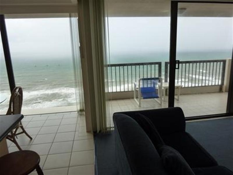 28 Northcliffe Terrace – Longbeach, Surfers Paradise QLD 4217