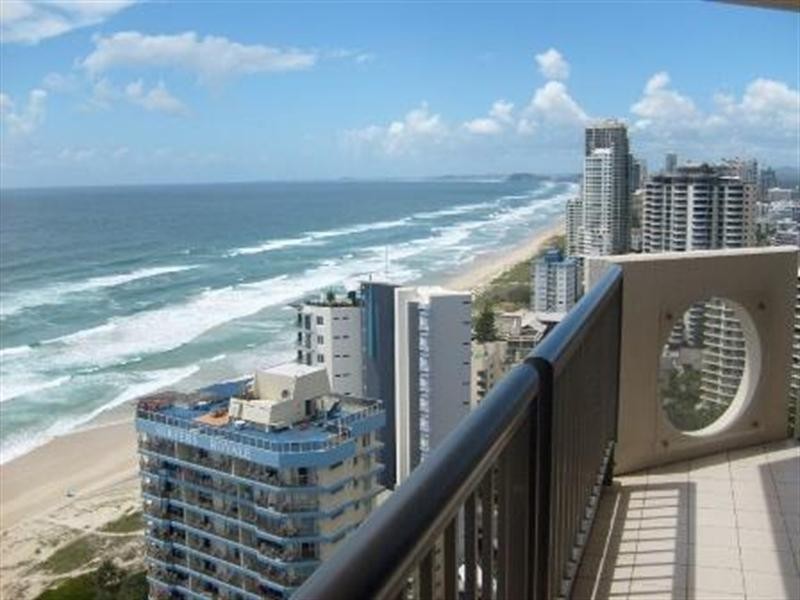 28 Northcliffe Terrace – Longbeach, Surfers Paradise QLD 4217