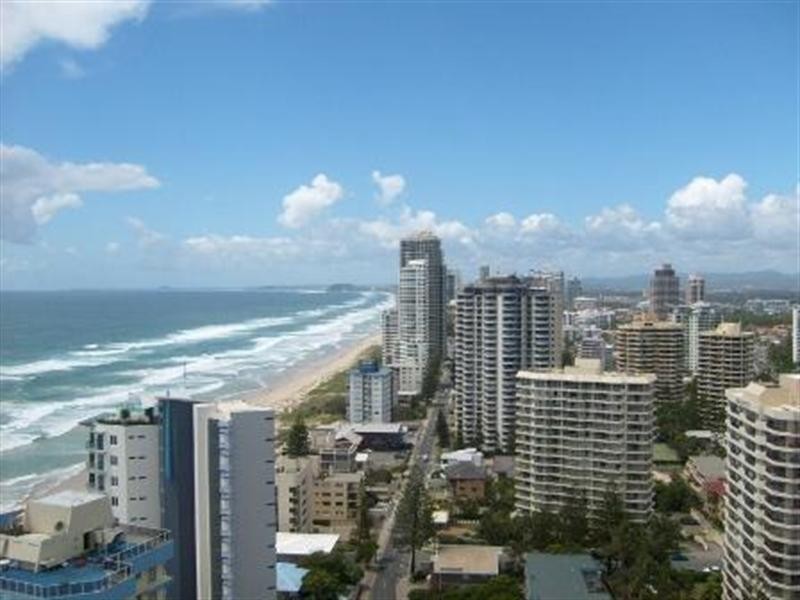 28 Northcliffe Terrace – Longbeach, Surfers Paradise QLD 4217