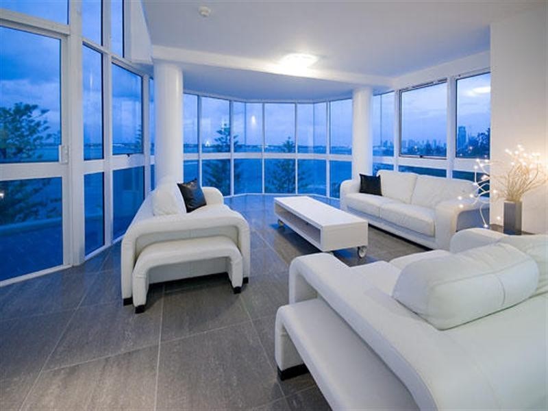 204 Marine Parade, Labrador QLD 4215