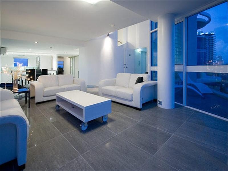 204 Marine Parade, Labrador QLD 4215