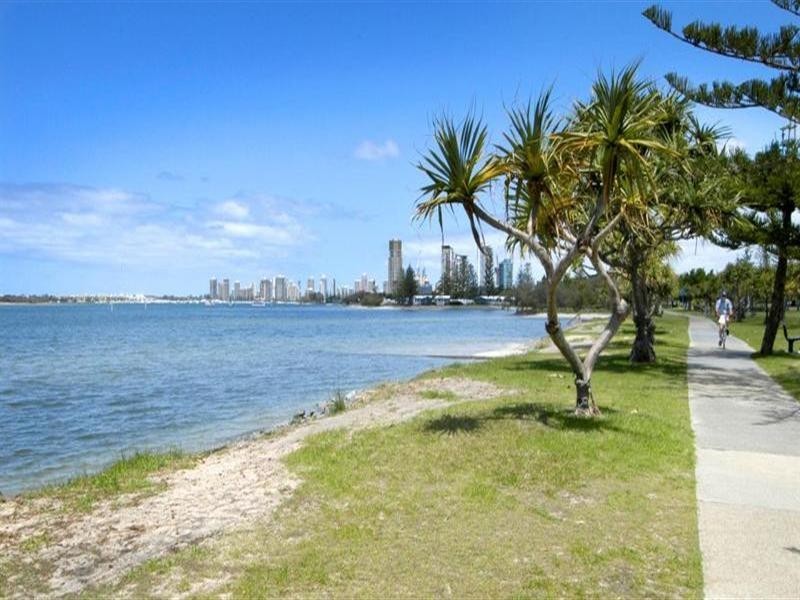 204 Marine Parade, Labrador QLD 4215