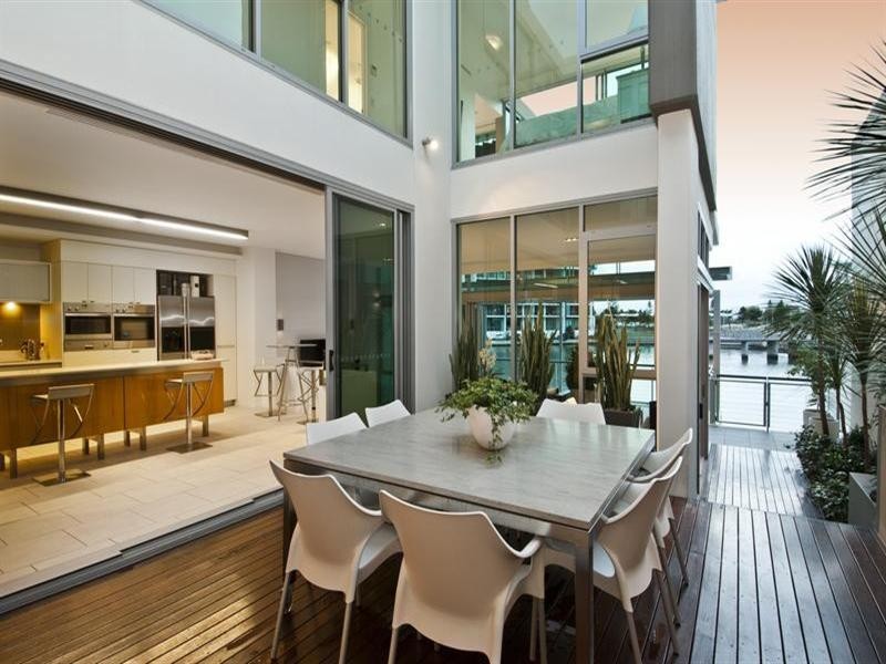 8103 Ephraim Island, Promontory Precinct, Paradise Point QLD 4216