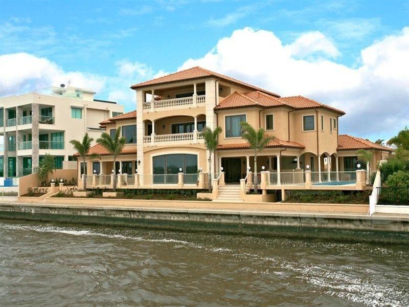 50 Knightsbridge Parade East, Sovereign Islands QLD 4216