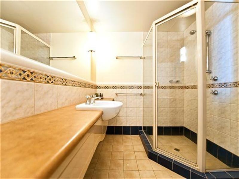 3504 Crown Towers. 5 Palm Avenue, Surfers Paradise QLD 4217