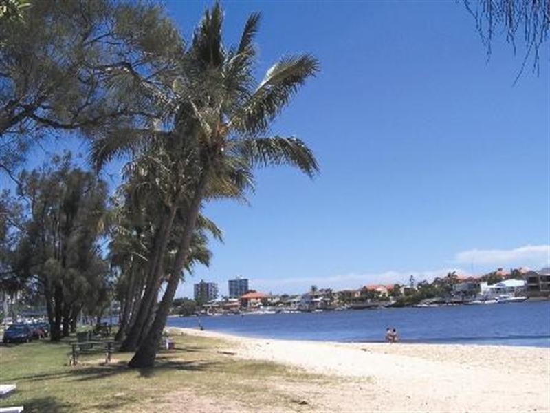 802 Australis Sovereign. 140 Ferny Avenue, Surfers Paradise QLD 4217