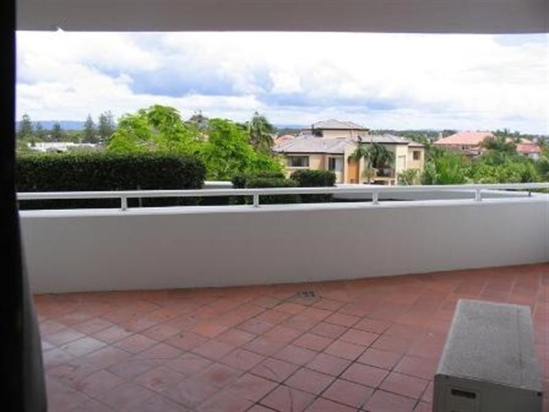 802 Australis Sovereign. 140 Ferny Avenue, Surfers Paradise QLD 4217