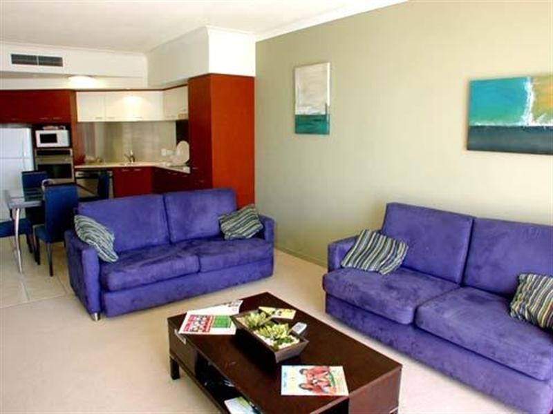 23 Ferny Avenue, Surfers Paradise QLD 4217