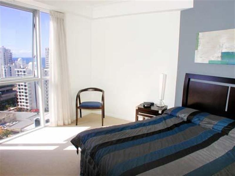 23 Ferny Avenue, Surfers Paradise QLD 4217