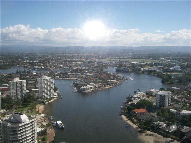 23 Ferny Avenue, Surfers Paradise QLD 4217