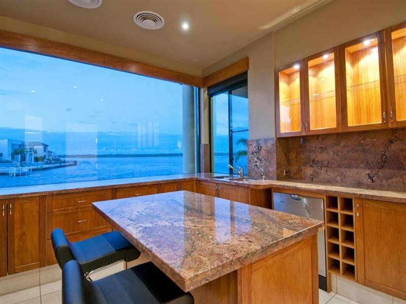 48 The Peninsula, Sovereign Islands QLD 4216