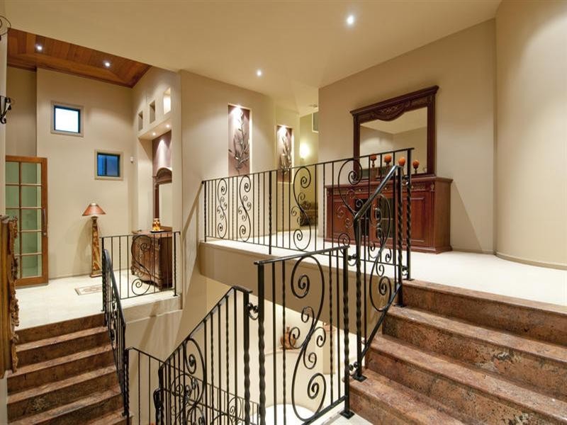 48 The Peninsula, Sovereign Islands QLD 4216