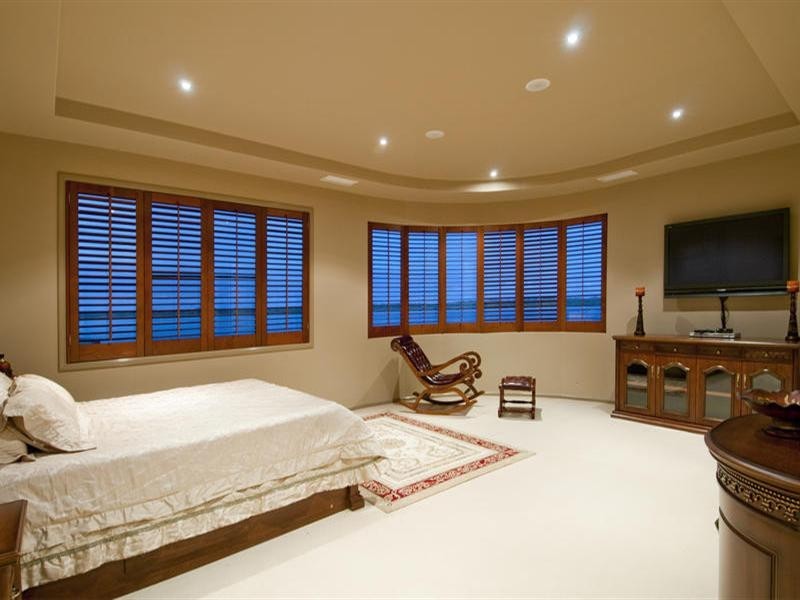 48 The Peninsula, Sovereign Islands QLD 4216