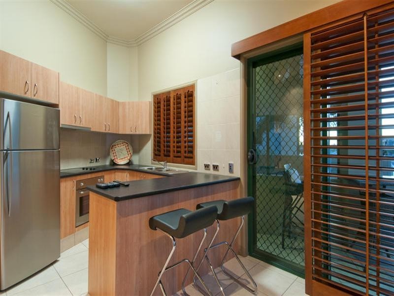 48 The Peninsula, Sovereign Islands QLD 4216