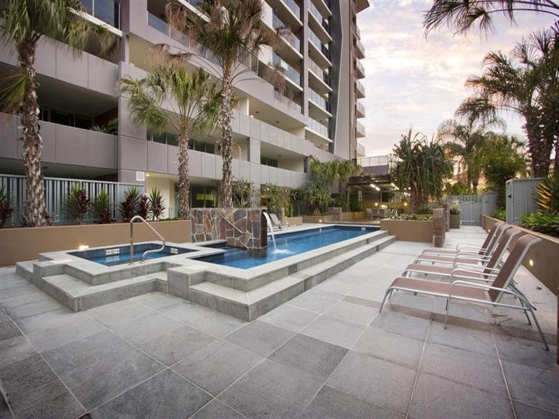 4 & 5 Modena On Chevron, 47 Darrambal Street, Chevron Island QLD 4217