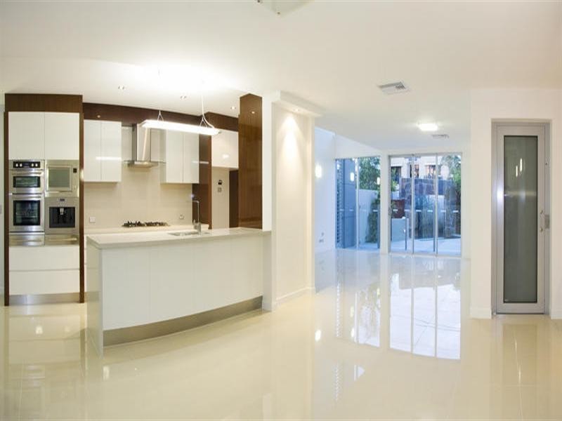 4 & 5 Modena On Chevron, 47 Darrambal Street, Chevron Island QLD 4217