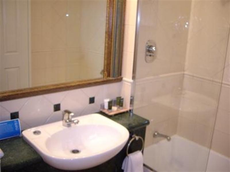 25 Laycock Street, Surfers Paradise QLD 4217