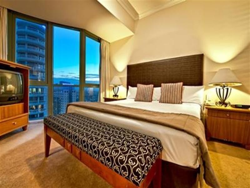 1309/1310 Legends Gold Coast. 25 Laylock Street, Surfers Paradise QLD 4217