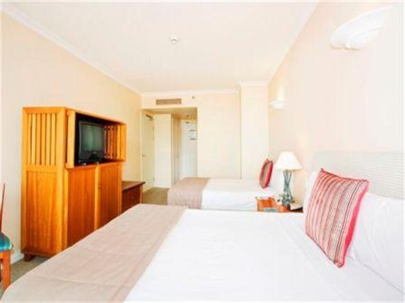 1309/1310 Legends Gold Coast. 25 Laylock Street, Surfers Paradise QLD 4217