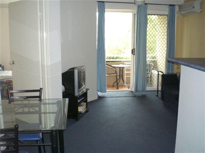 43 Cypress Avenue, Surfers Paradise QLD 4217