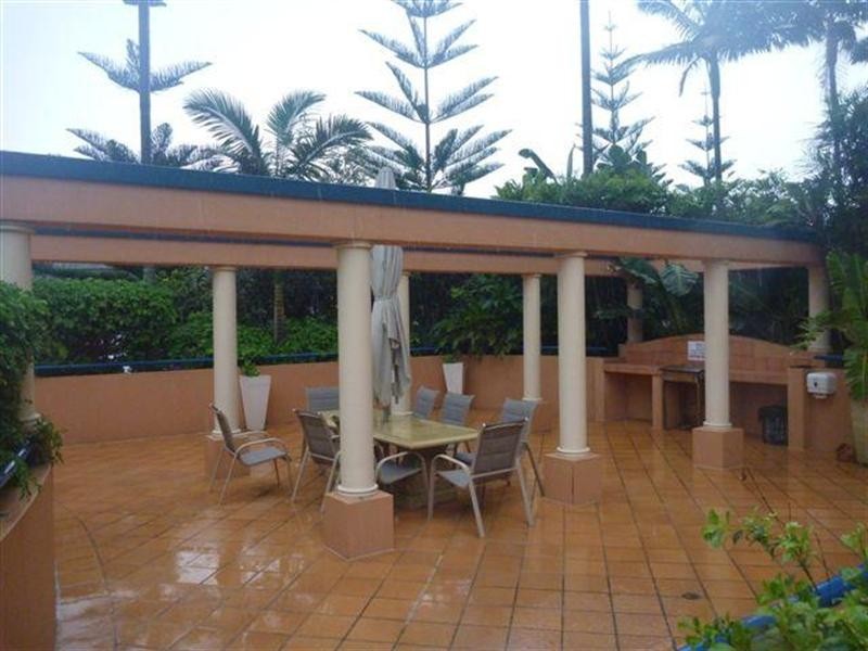 93 Old Burleigh Road, Surfers Paradise QLD 4217