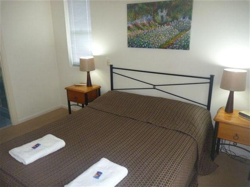 93 Old Burleigh Road, Surfers Paradise QLD 4217