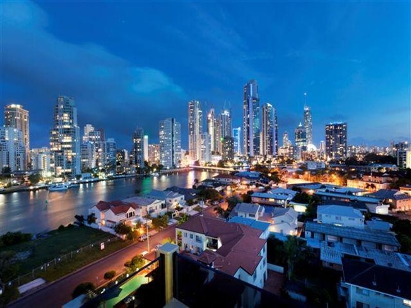 63 Modena On Chevron, 47 Darrambal Street, Chevron Island QLD 4217