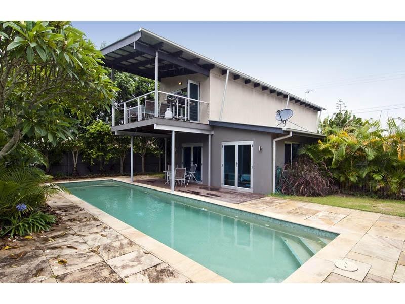 19 Yacht Street, Southport QLD 4215