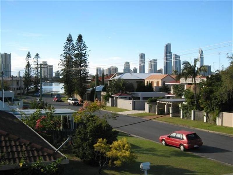 19 Yacht Street, Southport QLD 4215