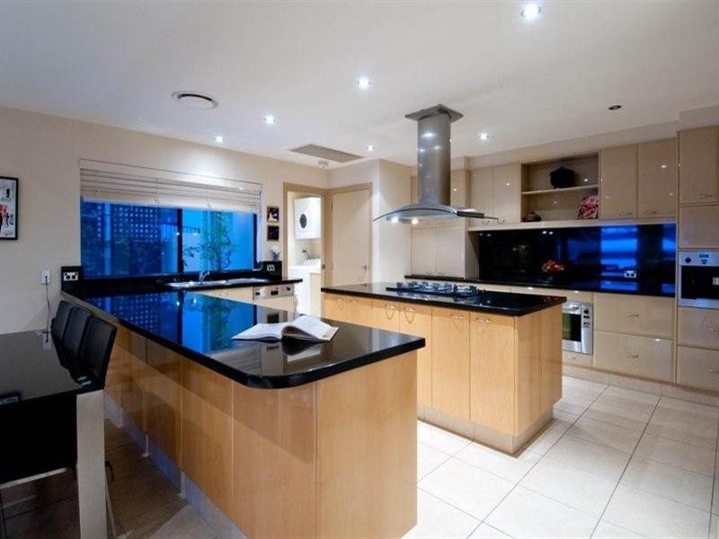 44 Shearwater Esplanade, Runaway Bay QLD 4216