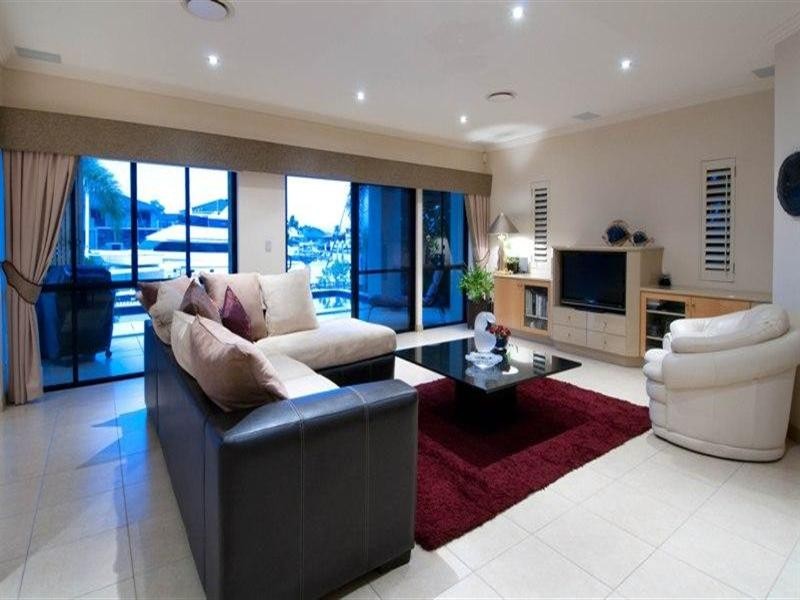 44 Shearwater Esplanade, Runaway Bay QLD 4216