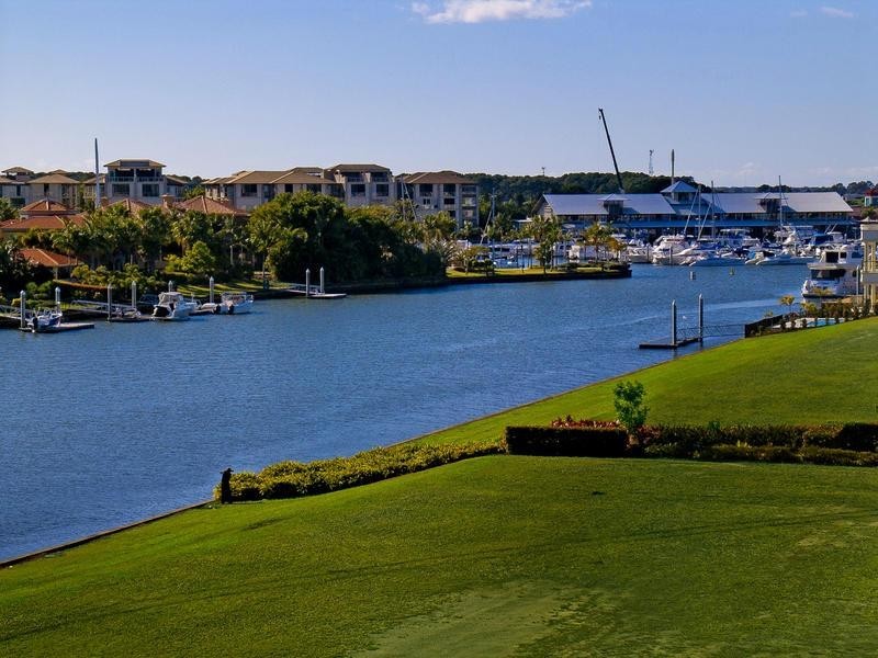 2606 &2607 Gracemere Cct North, Hope Island QLD 4212