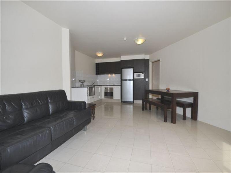 8 Trickett Street, Surfers Paradise QLD 4217