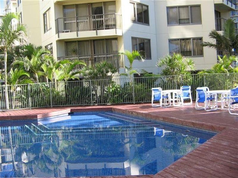 8 Trickett Street, Surfers Paradise QLD 4217