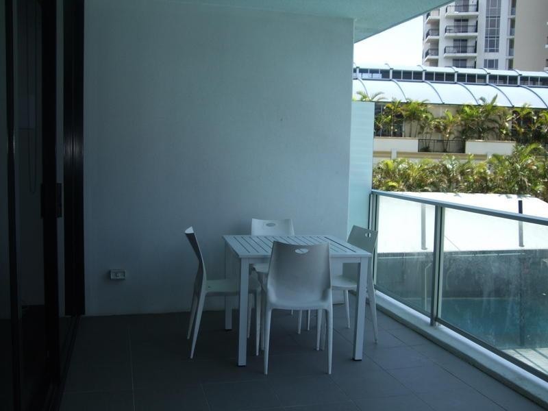 9 Ferny Avenue, Surfers Paradise QLD 4217