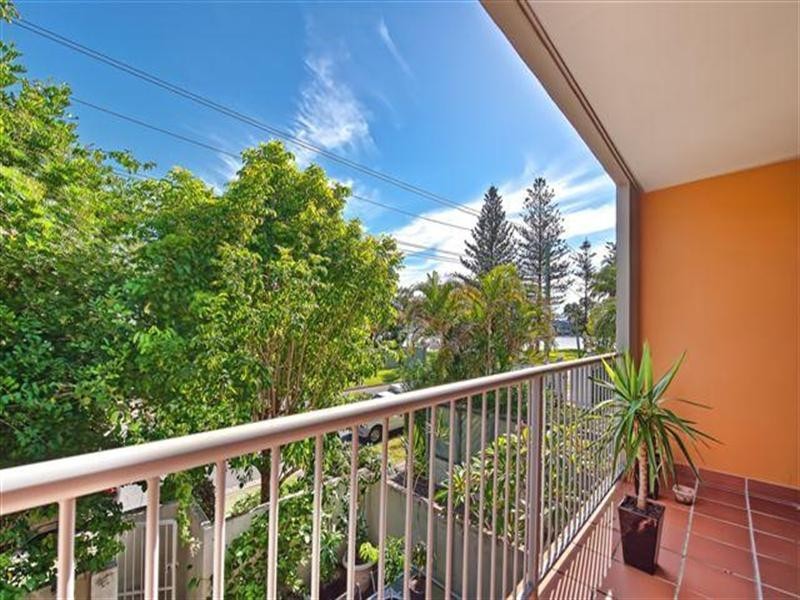 7 Sunset Boulevard, Surfers Paradise QLD 4217