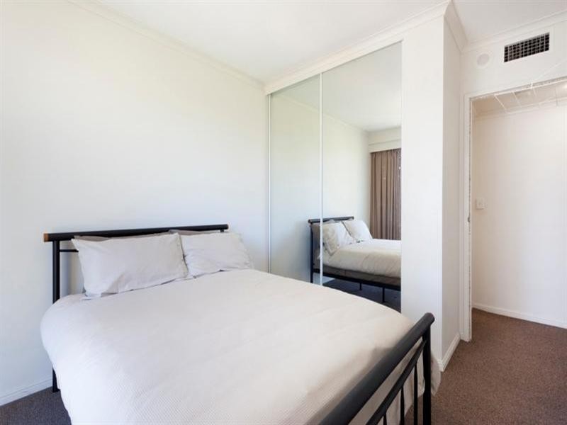 43 Crest, 15 Breaker Street, Main Beach QLD 4217