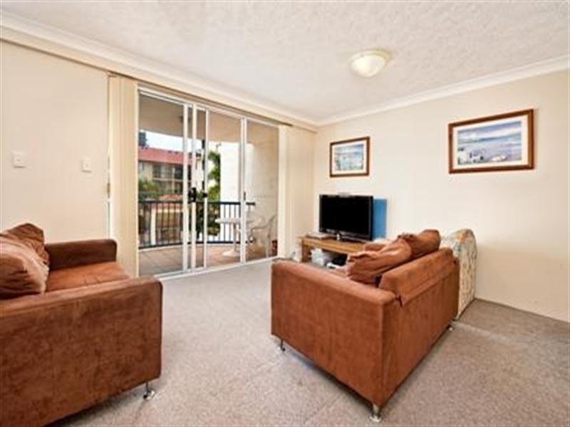 17 Seabay.3 Norman Street, Southport QLD 4215