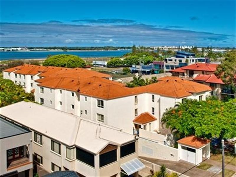 17 Seabay.3 Norman Street, Southport QLD 4215