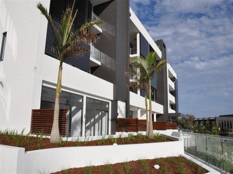 1302 17 Killowill Avenue, Paradise Point QLD 4216