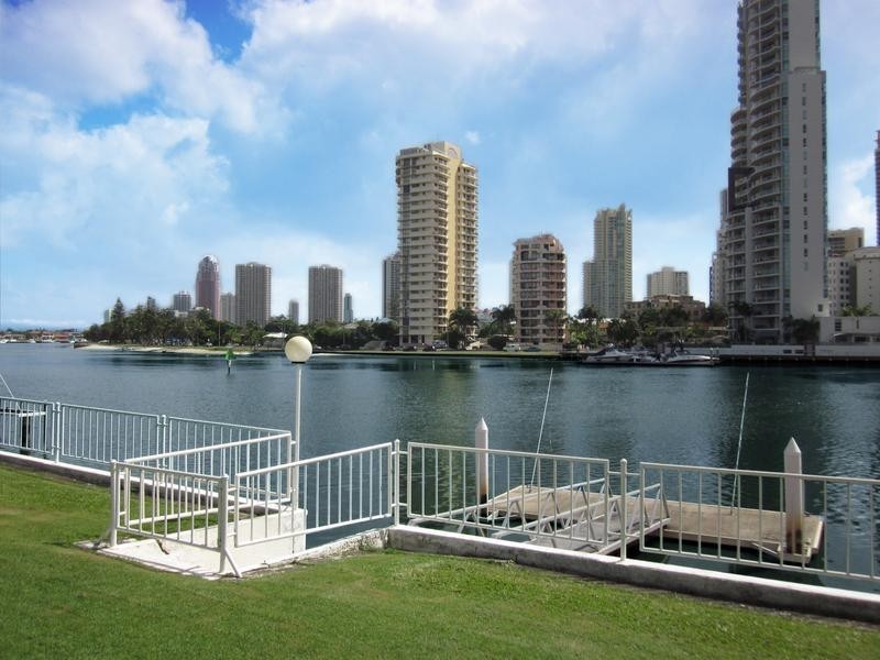 Chevron Island QLD 4217
