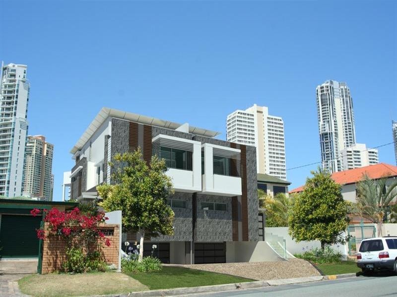 Chevron Island QLD 4217