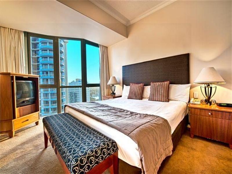 407/408 Legends Gold Coast 25 Laycock Street, Surfers Paradise QLD 4217