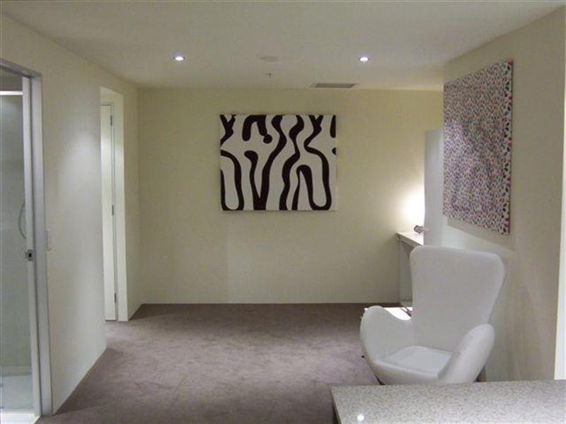 4 Wahroonga Place, Surfers Paradise QLD 4217