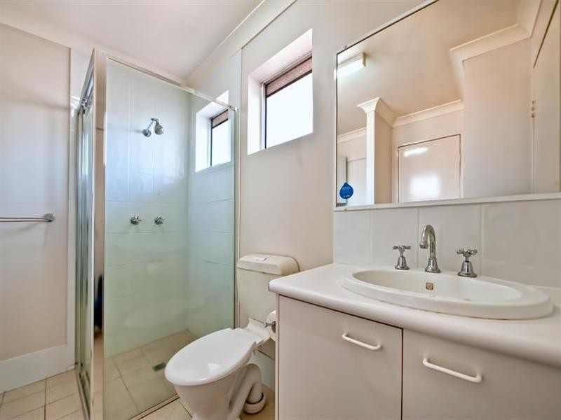 35 Palm Avenue, Surfers Paradise QLD 4217