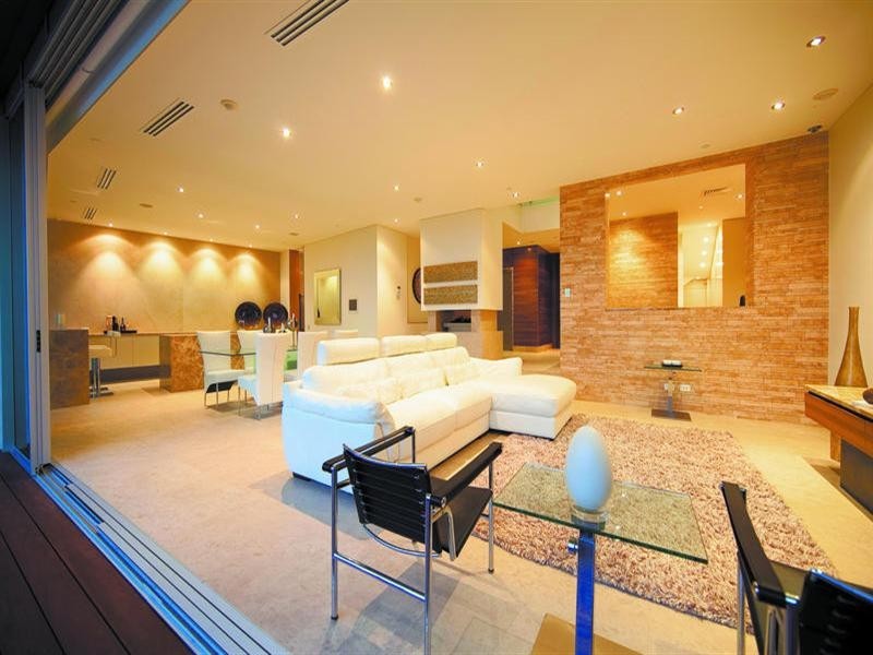 15 Jade, 35 Northcliffe Terrace, Surfers Paradise QLD 4217