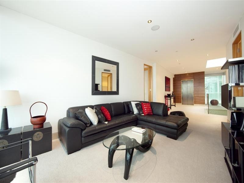 15 Jade, 35 Northcliffe Terrace, Surfers Paradise QLD 4217