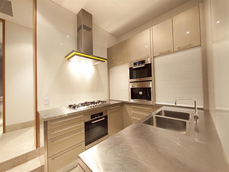 15 Jade, 35 Northcliffe Terrace, Surfers Paradise QLD 4217