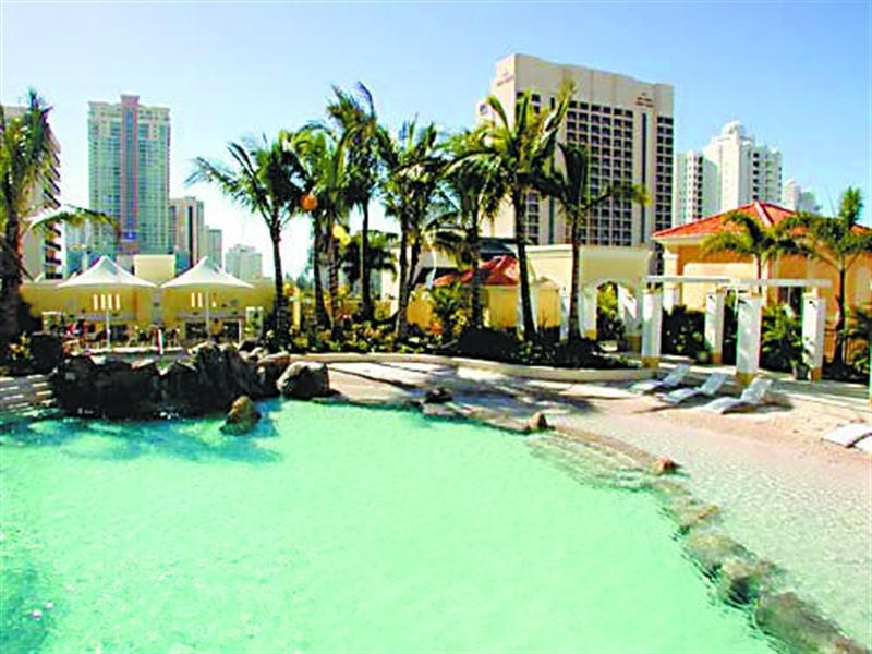 23 Ferny Avenue, Surfers Paradise QLD 4217